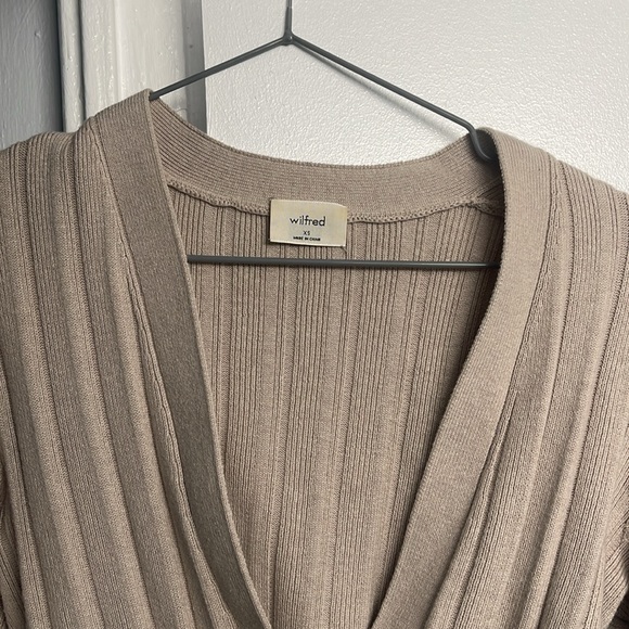 Wilfred Cardigan - Picture 2 of 5